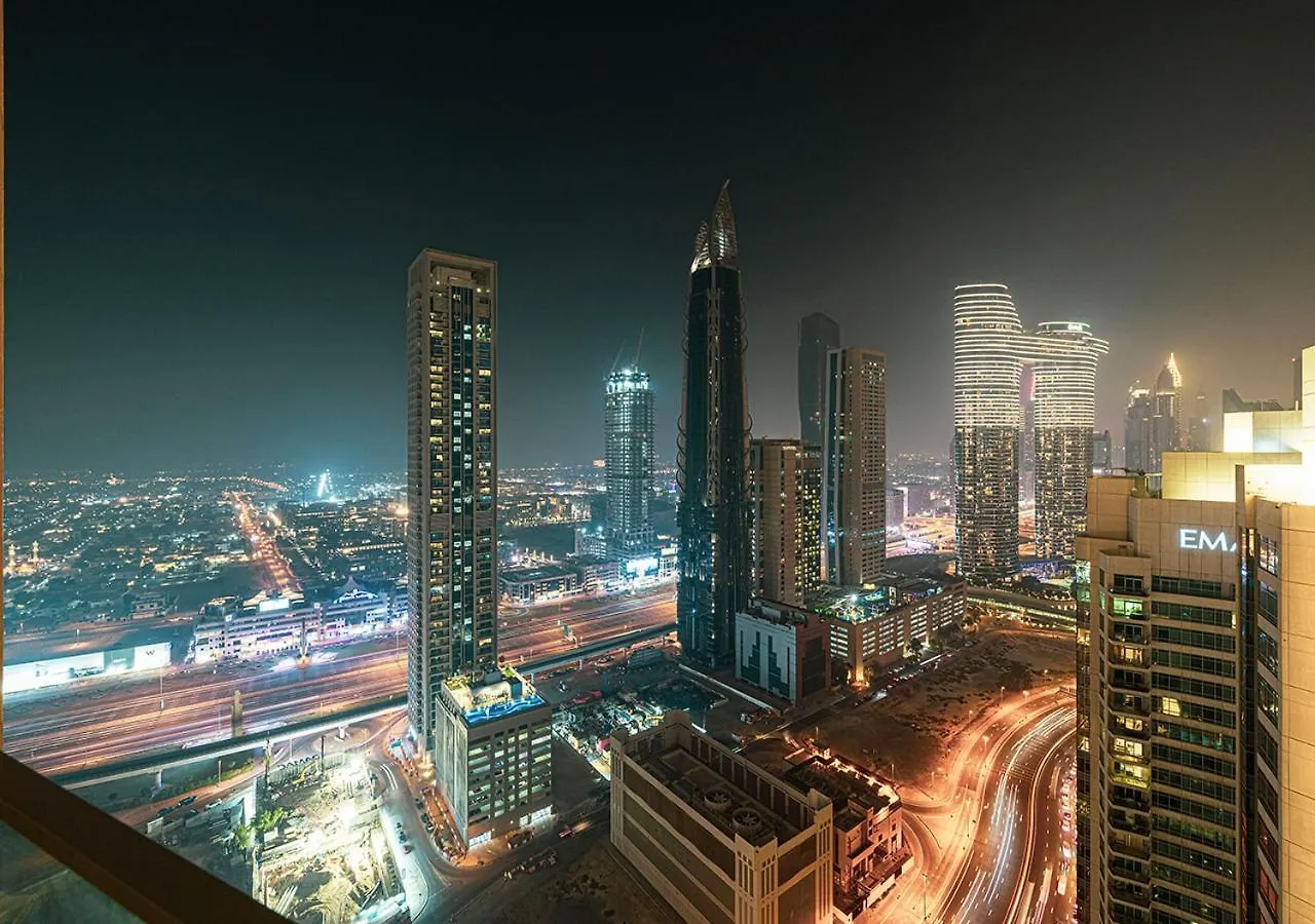 Kinfolk Homes - 5-Star Family Stay, 8 Minutes Walk To Dubai Mall & Burj Khalifa Apartment