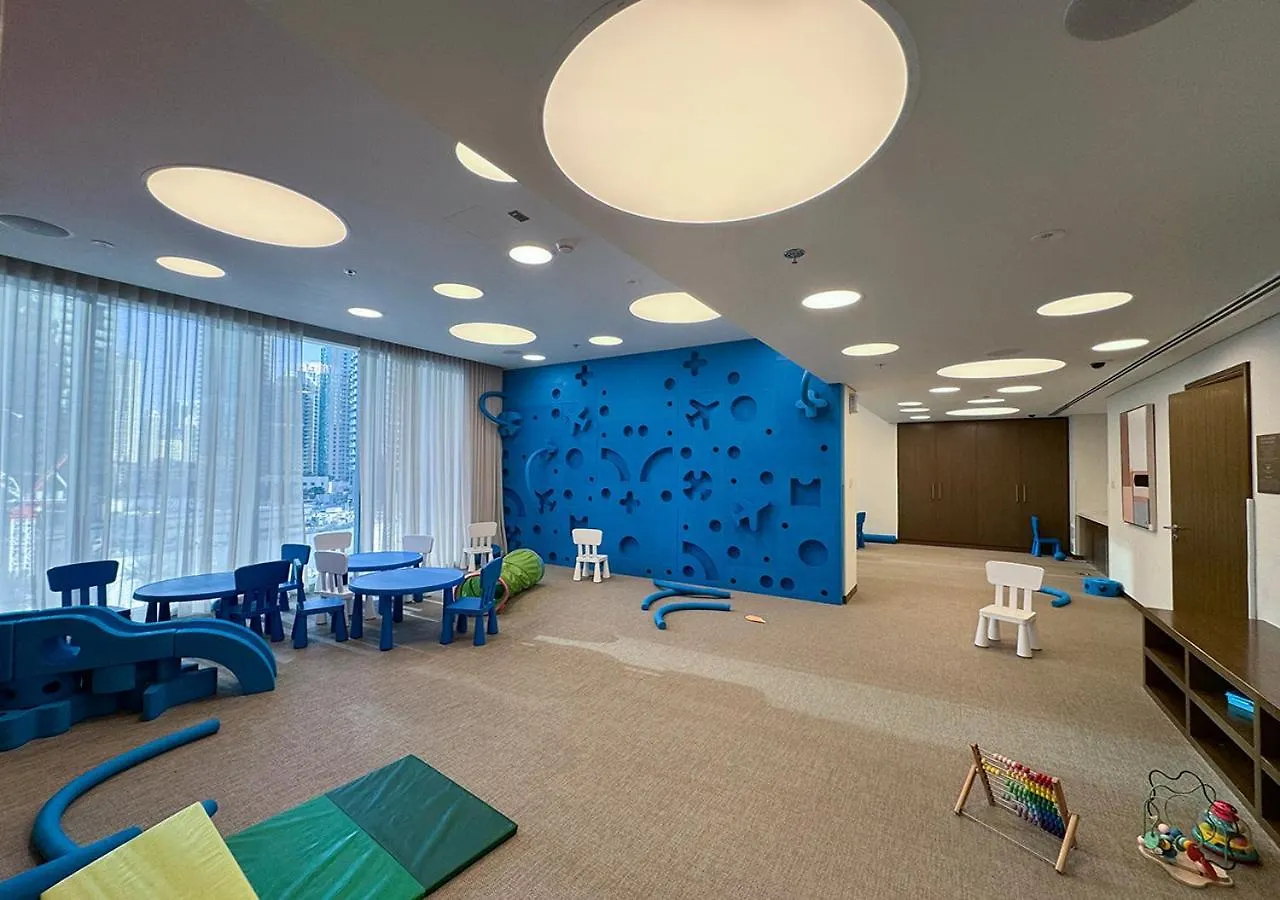 Kinfolk Homes - 5-Star Family Stay, 8 Minutes Walk To Dubai Mall & Burj Khalifa