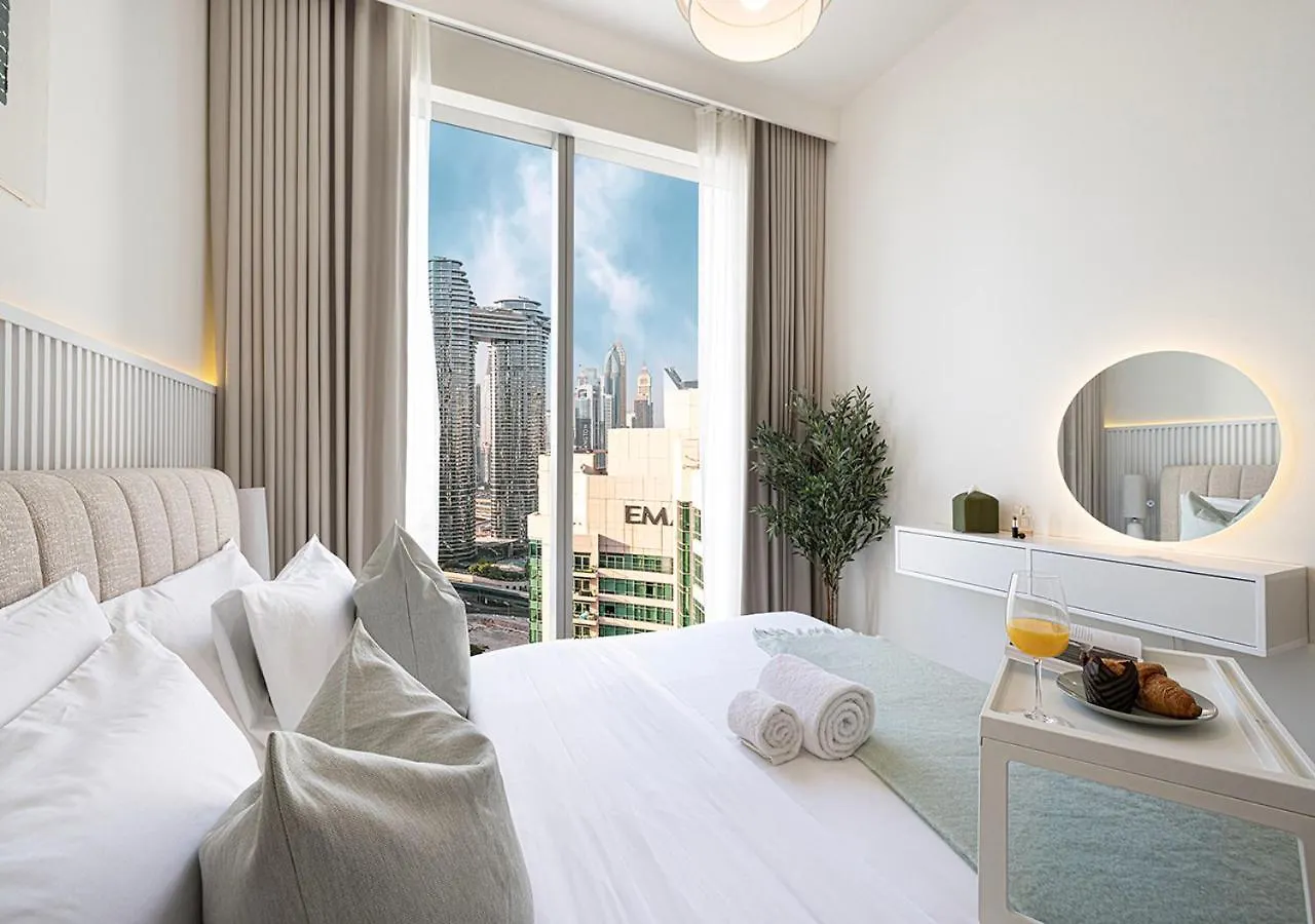 Kinfolk Homes - 5-Star Family Stay, 8 Minutes Walk To Dubai Mall & Burj Khalifa 0*,