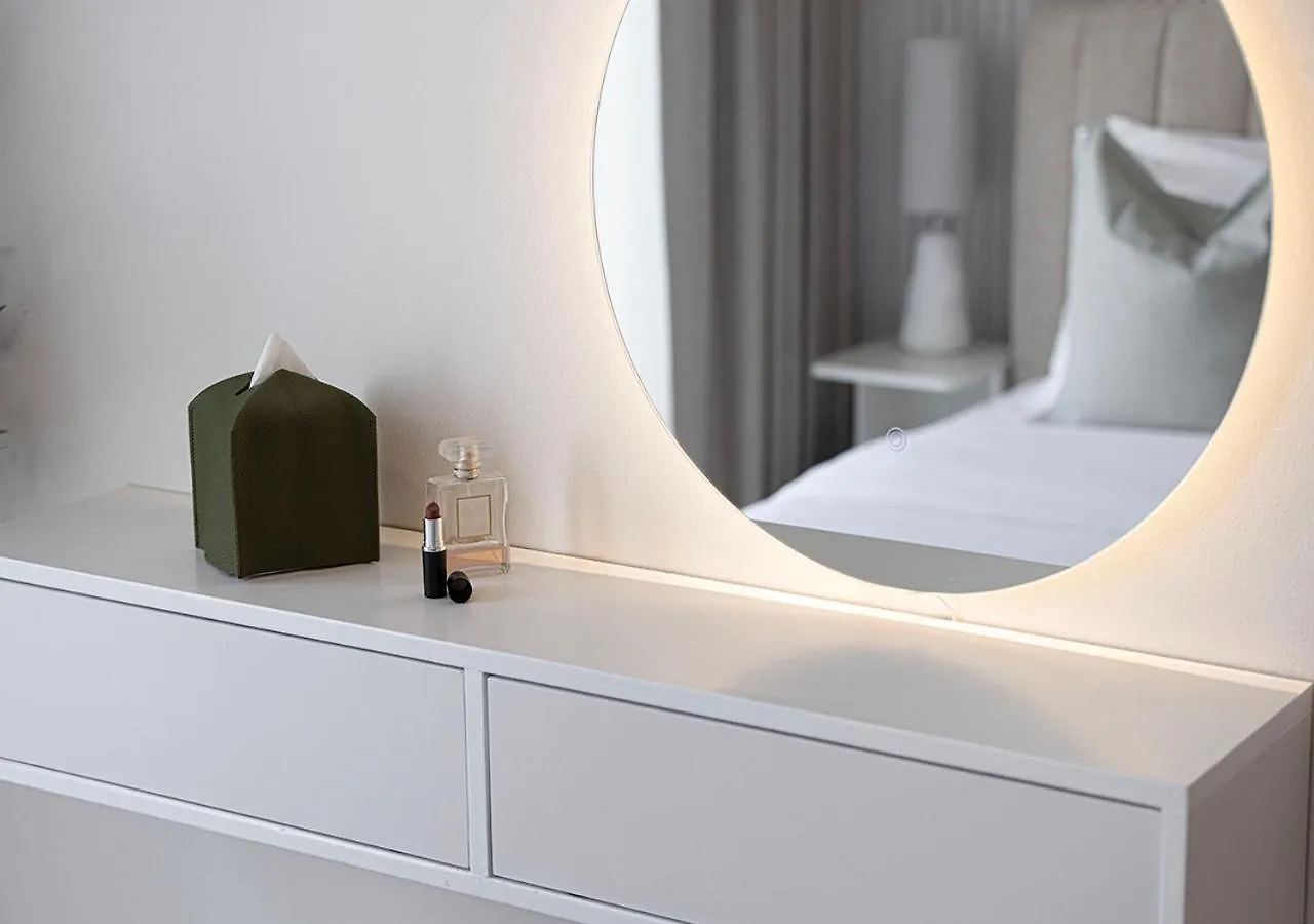 Kinfolk Homes - 5-Star Family Stay, 8 Minutes Walk To Dubai Mall & Burj Khalifa