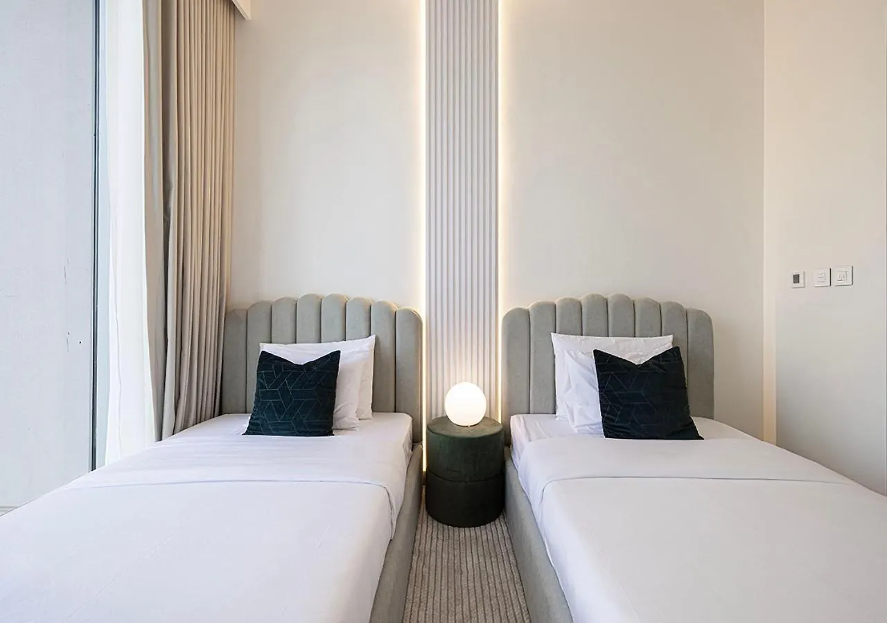Kinfolk Homes - 5-Star Family Stay, 8 Minutes Walk To Dubai Mall & Burj Khalifa 0*,  United Arab Emirates