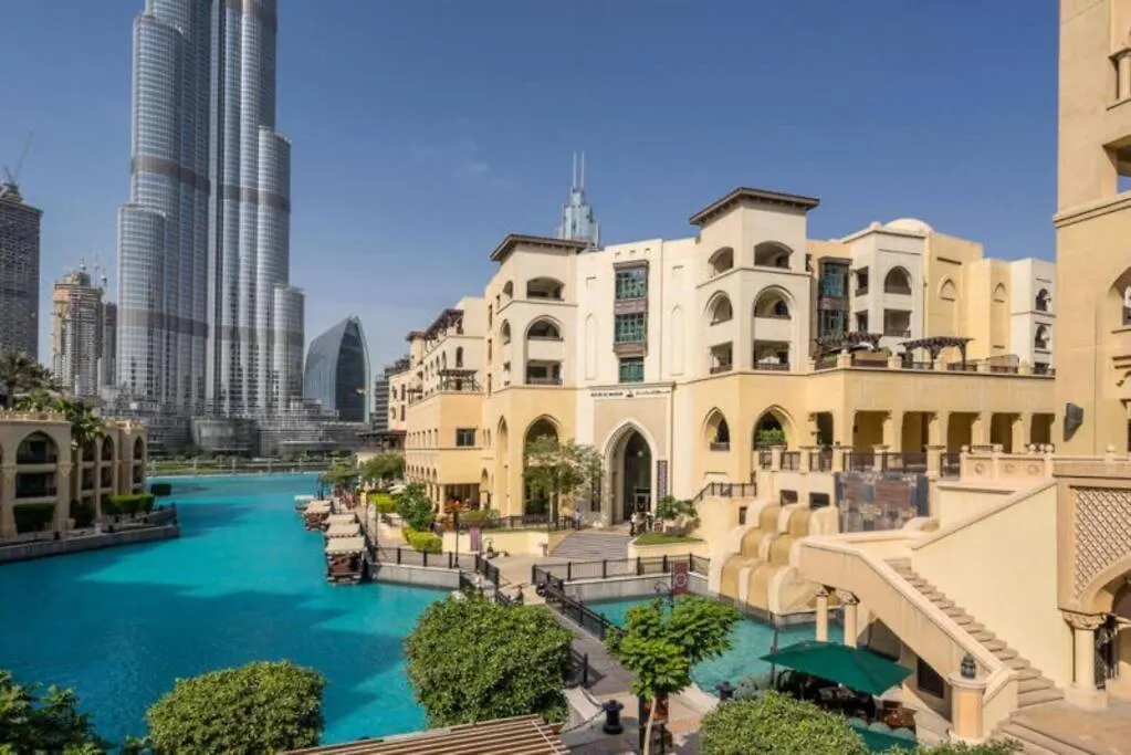 Kinfolk Homes - 5-Star Family Stay, 8 Minutes Walk To Dubai Mall & Burj Khalifa