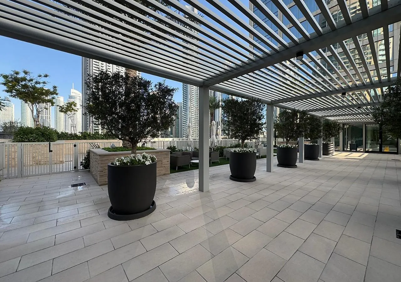 Kinfolk Homes - 5-Star Family Stay, 8 Minutes Walk To Dubai Mall & Burj Khalifa Apartment
