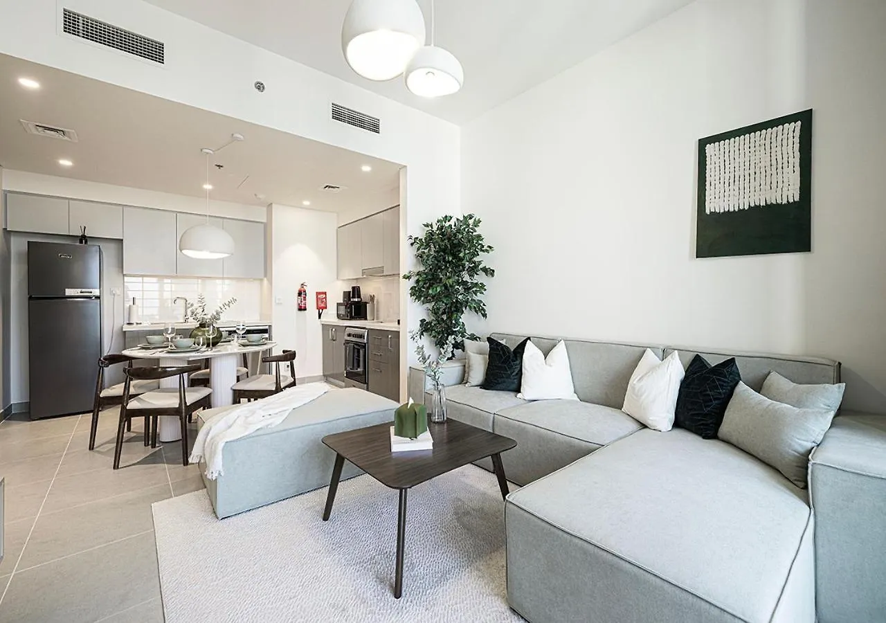Kinfolk Homes - 5-Star Family Stay, 8 Minutes Walk To Dubai Mall & Burj Khalifa Apartment