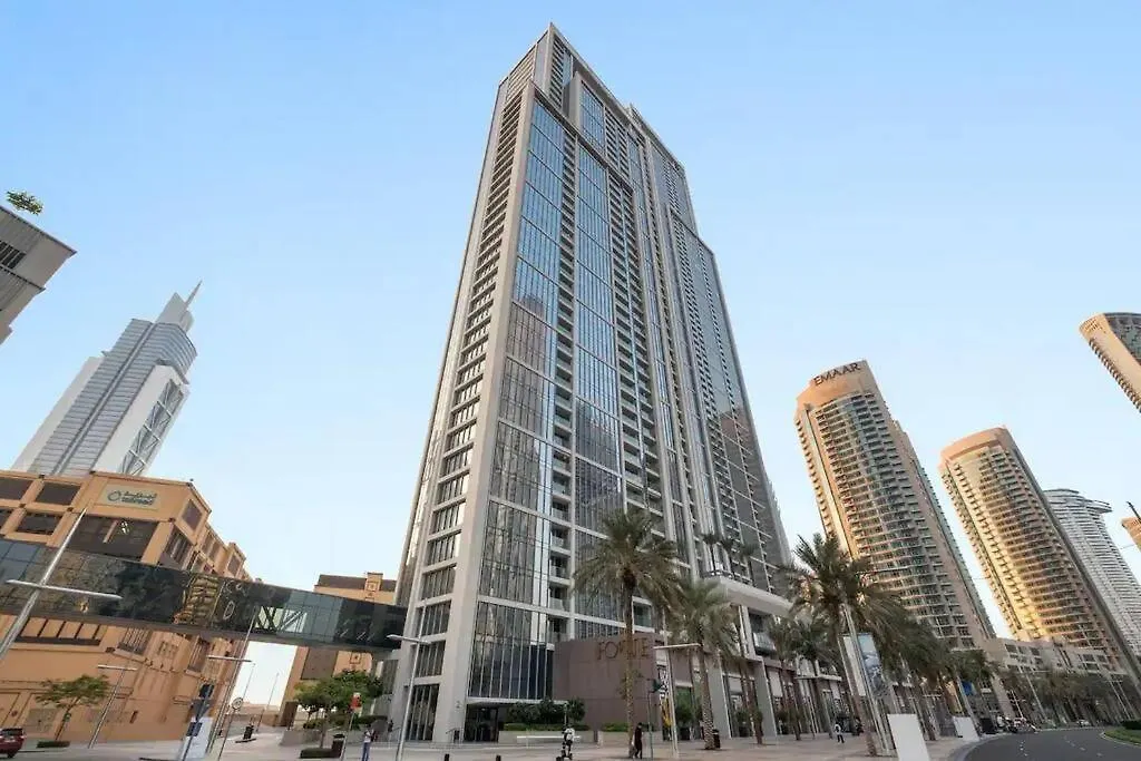 Kinfolk Homes - 5-Star Family Stay, 8 Minutes Walk To Dubai Mall & Burj Khalifa Apartment